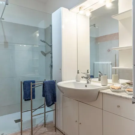 Free Parking-historical Luxury Palace- View-free Wifi&pet Friendly