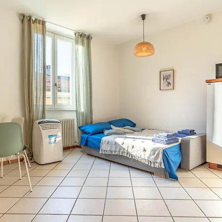 Apartment Free Parking-historical Luxury Palace- View-free Wifi&pet Friendly *