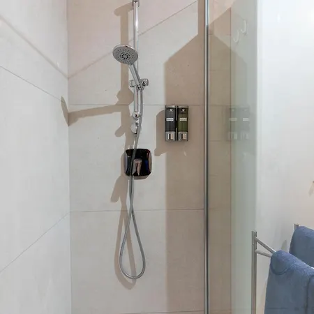 Apartment Free Parking-historical Luxury Palace- View-free Wifi&pet Friendly