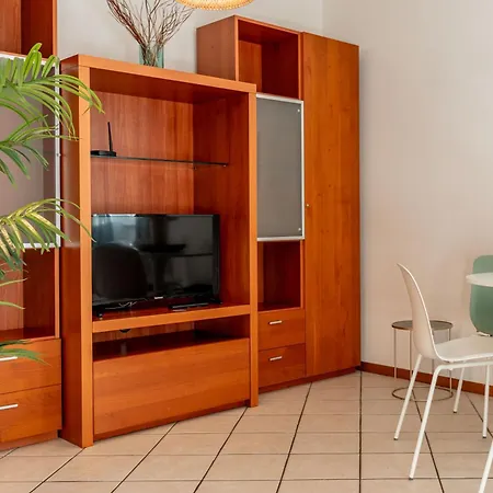 Free Parking-historical Luxury Palace- View-free Wifi&pet Friendly Apartment